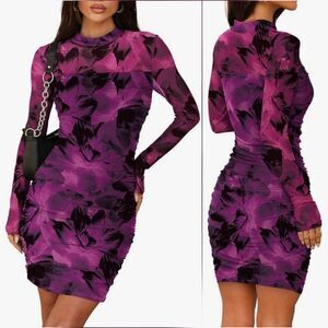 🩵⏭️NWT Fuchsia Floral Bodycon Long Sleeve Dress Small
